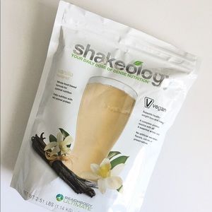 VEGAN VANILLA SHAKEOLOGY